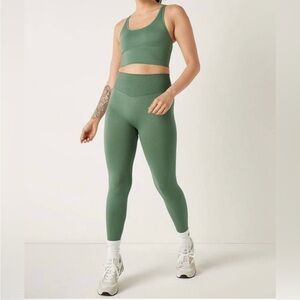 PINK Victorias Secret Medium Green Seamless Leggings & Matching Small Sports Bra
